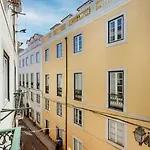 Curva Do 28 | Alfama Apartment