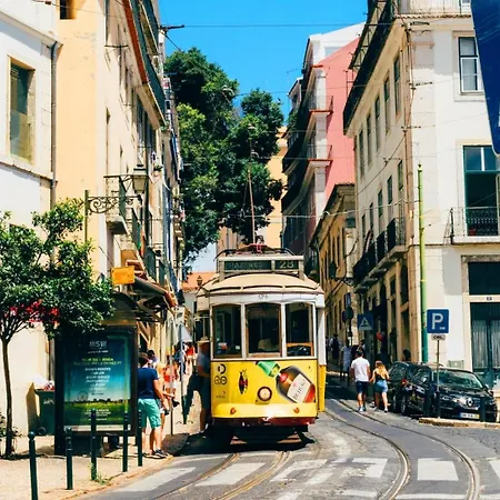 Curva Do 28 | Alfama * Lizbona