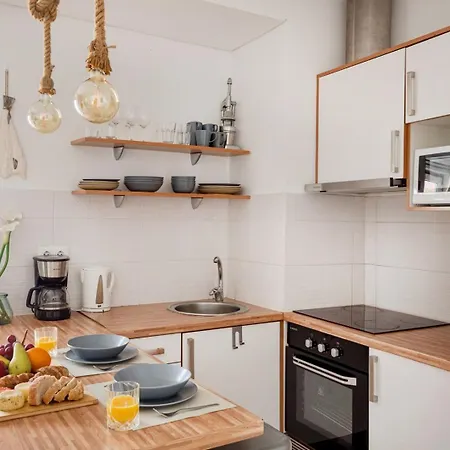 Apartament Curva Do 28 | Alfama *